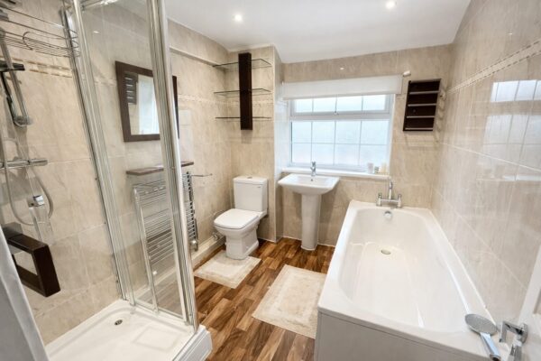 4 Bed Semi-Detached, Walton Drive. High Wycombe, Buckinghamshire, HP13 6TS