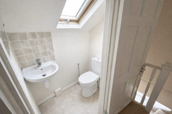 4 Bed Semi-Detached, Walton Drive. High Wycombe, Buckinghamshire, HP13 6TS