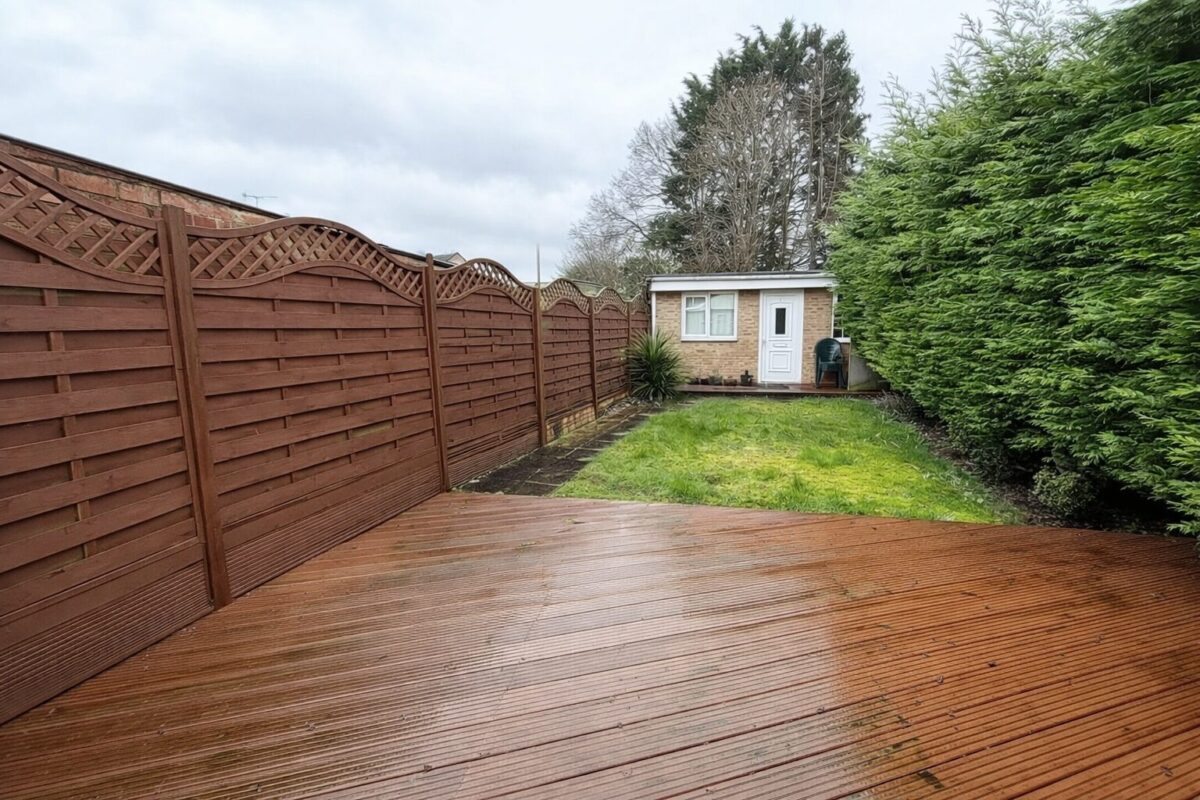 4 Bed Semi-Detached, Walton Drive. High Wycombe, Buckinghamshire, HP13 6TS