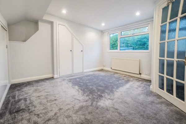 4 Bedroom House  - High Wycombe
