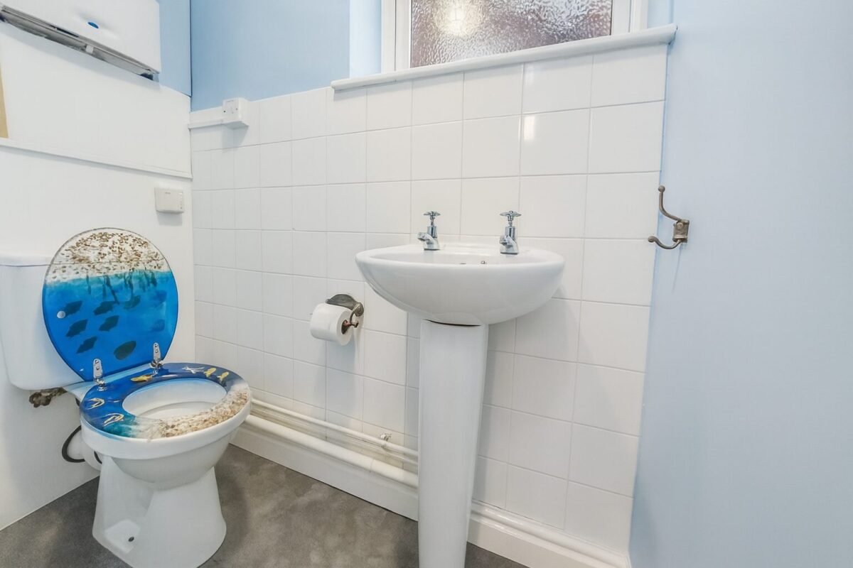 4 Bedroom House  - High Wycombe