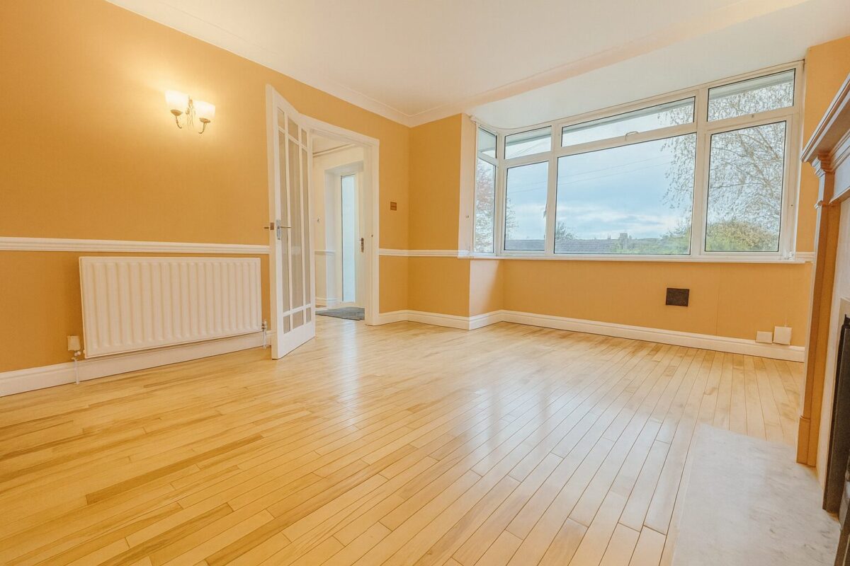 4 Bedroom House  - High Wycombe