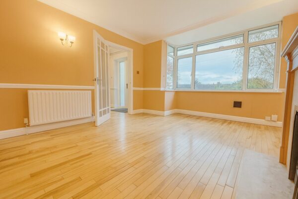 4 Bedroom House  - High Wycombe