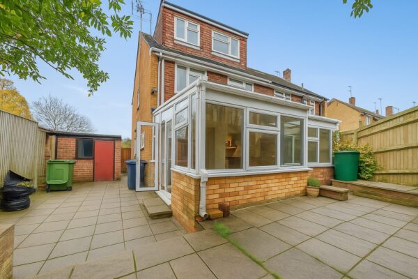 4 Bedroom House  - High Wycombe