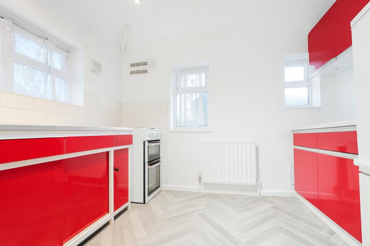 2 Bedroom Flat  - High Wycombe