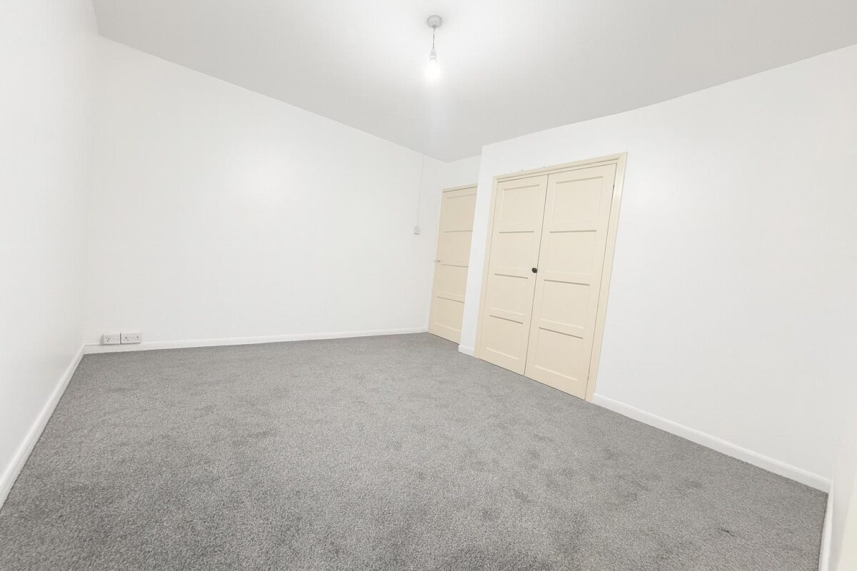 2 Bedroom Flat  - High Wycombe