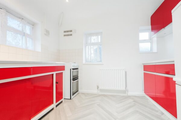 2 Bedroom Flat  - High Wycombe