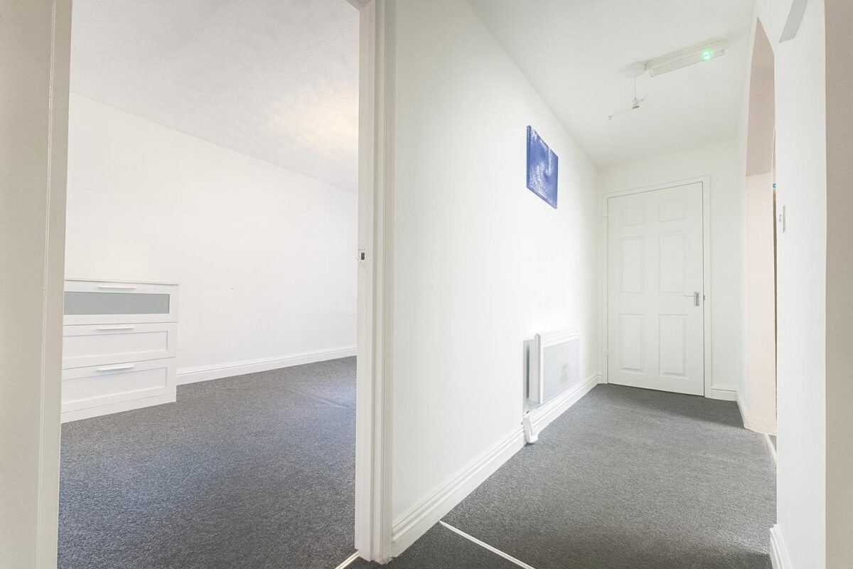 1/2 Bedroom Flat  - High Wycombe