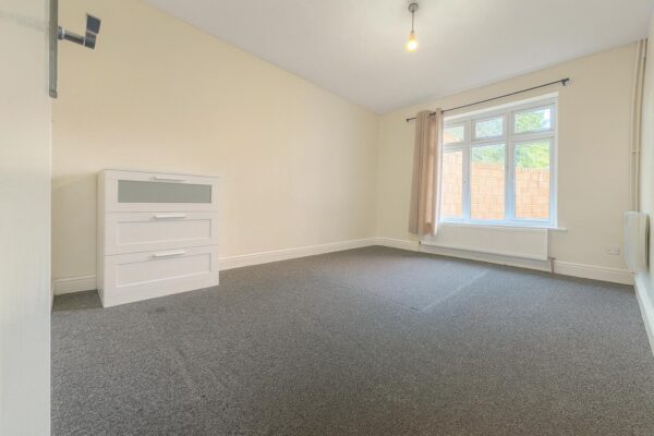 1/2 Bedroom Flat  - High Wycombe