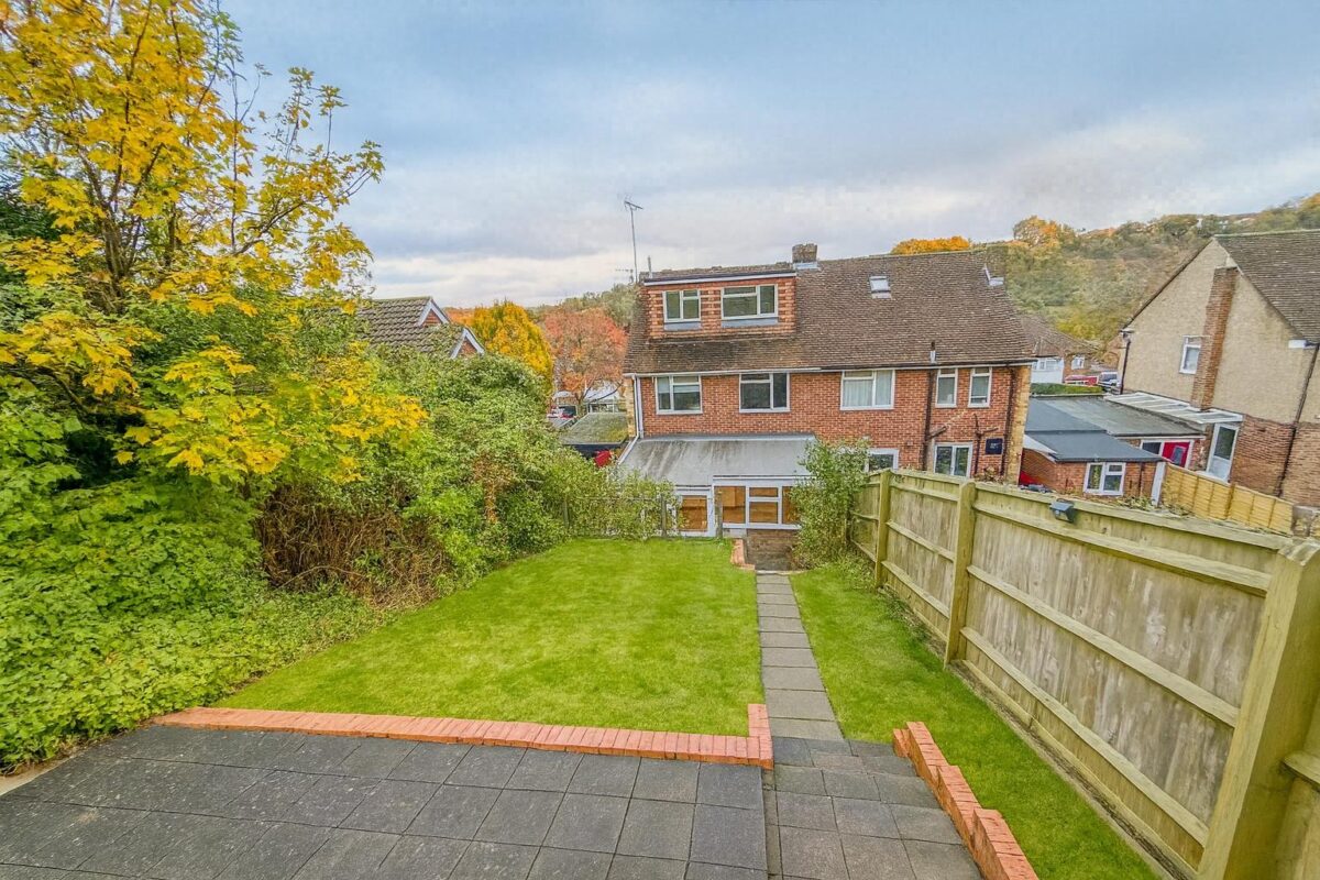 4 Bedroom House  - High Wycombe