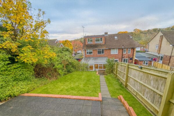 4 Bedroom House  - High Wycombe