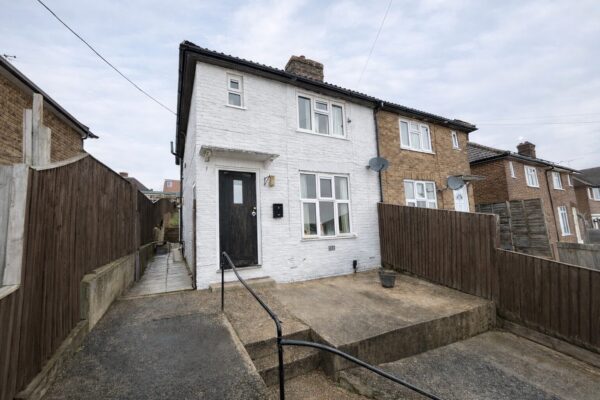 4 Bedroom House - High Wycombe