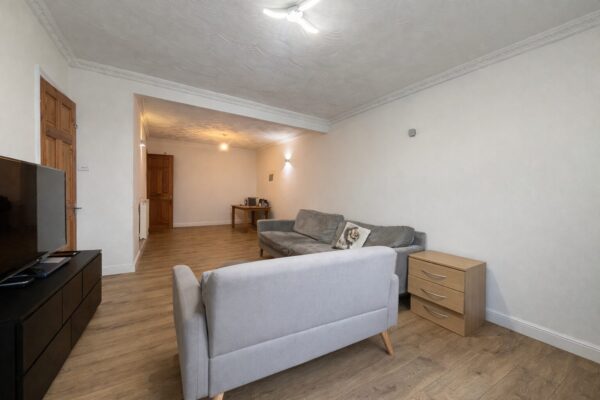 4 Bedroom House - High Wycombe