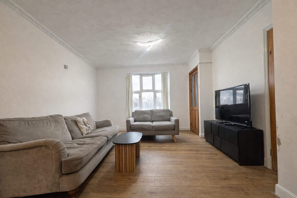 4 Bedroom House - High Wycombe