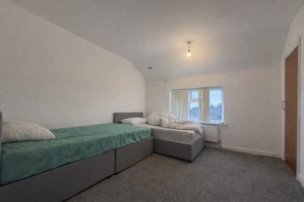 4 Bedroom House - High Wycombe