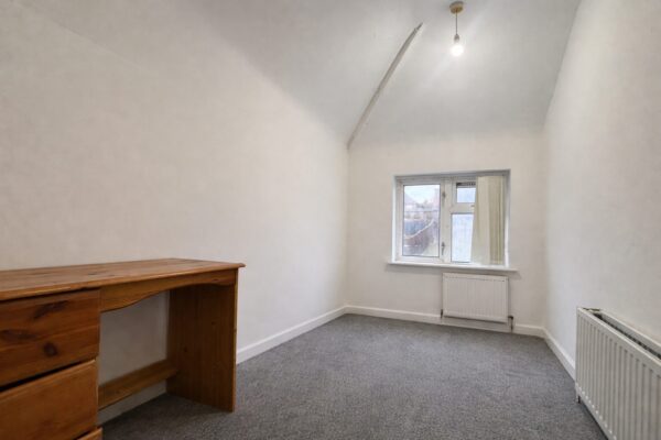 4 Bedroom House - High Wycombe