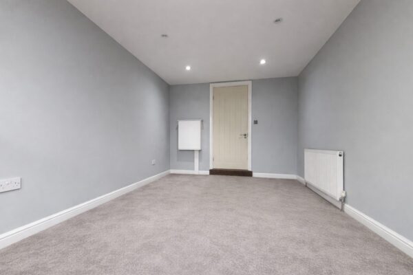 1 Bedroom Flat  - High Wycombe