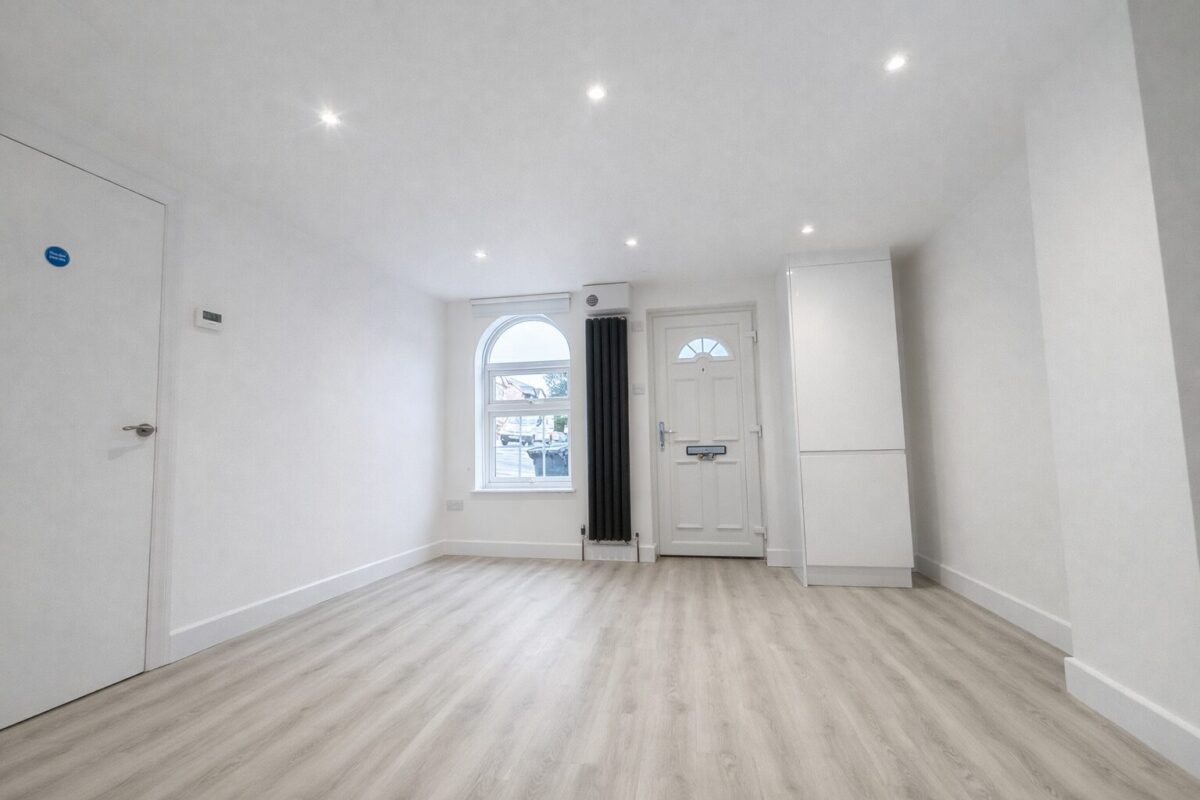 1 Bedroom Flat  - High Wycombe