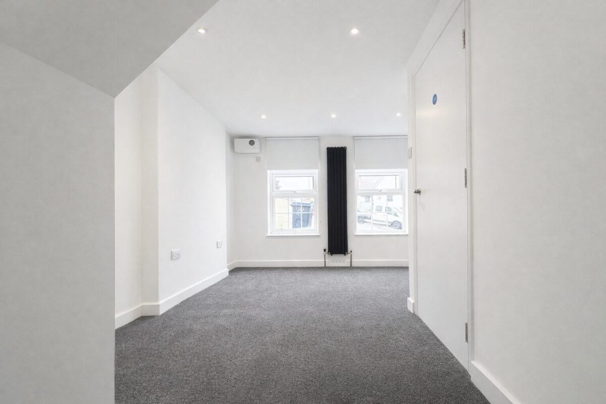 1 Bedroom Flat  - High Wycombe