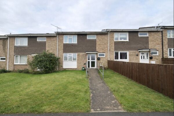 3 Bedroom House  - High Wycombe