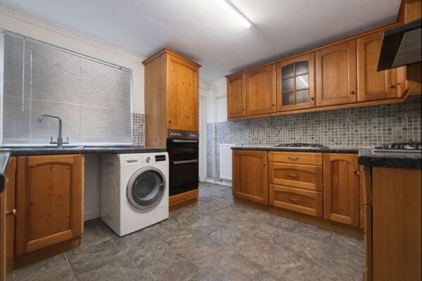 3 Bedroom House  - High Wycombe