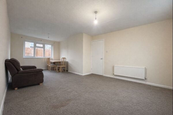 3 Bedroom House  - High Wycombe