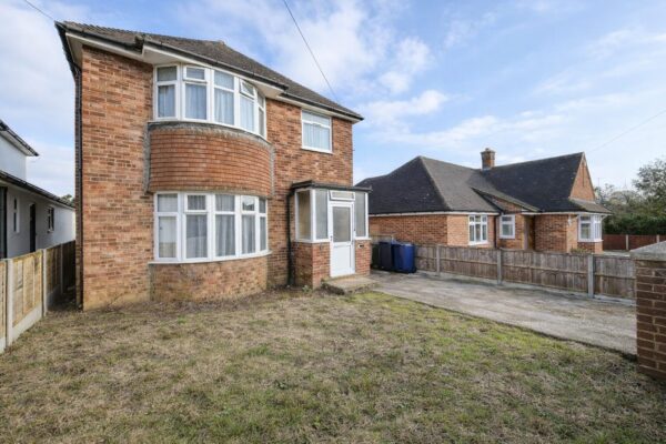 4 Bedroom House  - High Wycombe