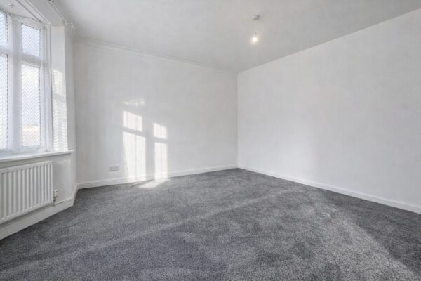 4 Bedroom House  - High Wycombe