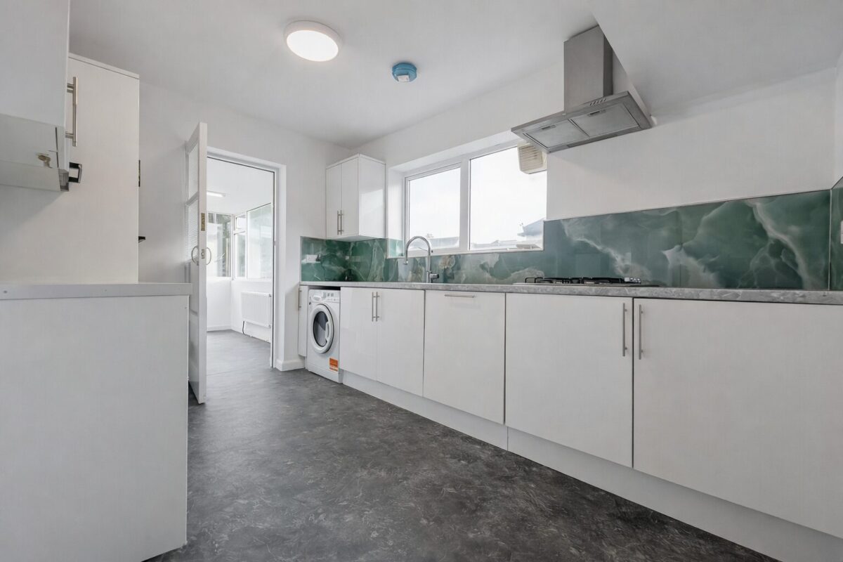 4 Bedroom House  - High Wycombe