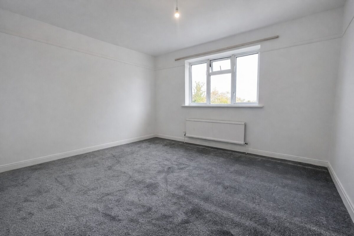 4 Bedroom House  - High Wycombe