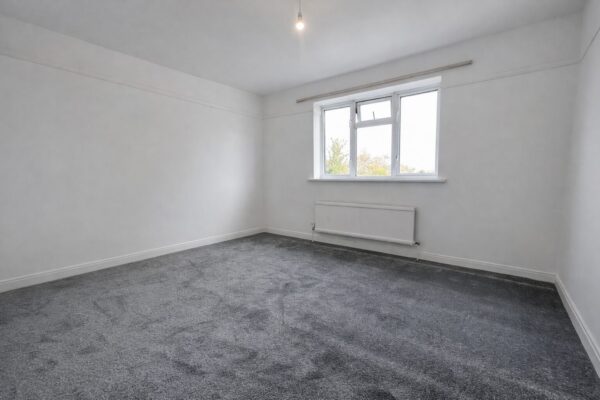 4 Bedroom House  - High Wycombe