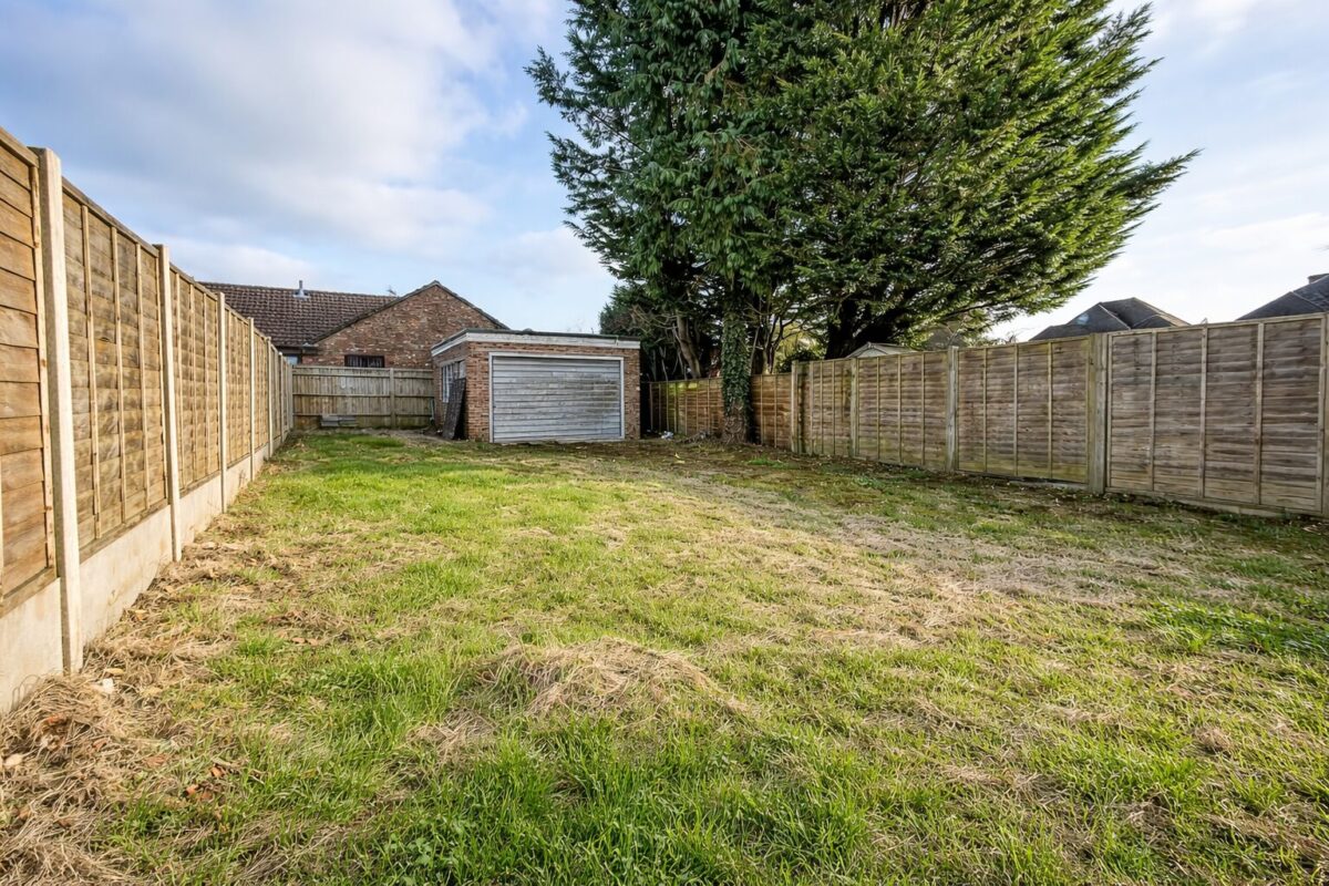4 Bedroom House  - High Wycombe
