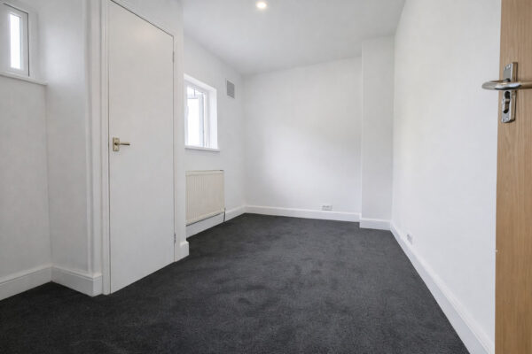 3 Bedroom Flat  - High Wycombe