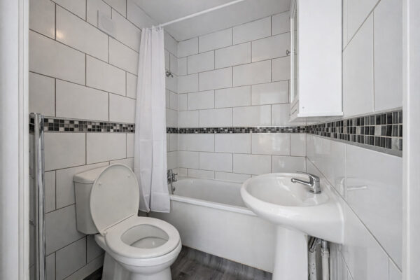 3 Bedroom Flat  - High Wycombe