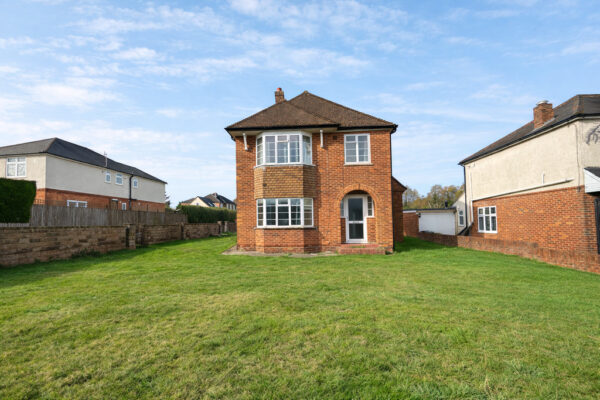 Bolter End Lane, Wheeler End, HP14