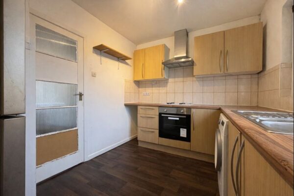3 Bedroom Flat To Let - High Wycombe HP11