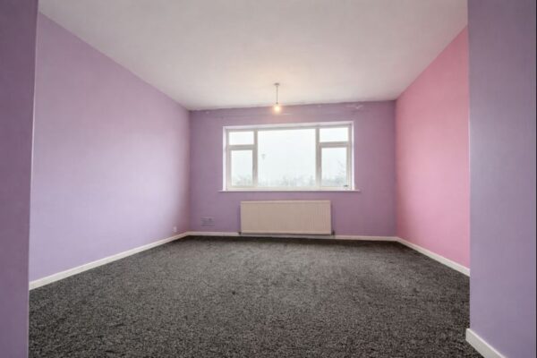 3 Bedroom Flat To Let - High Wycombe HP11