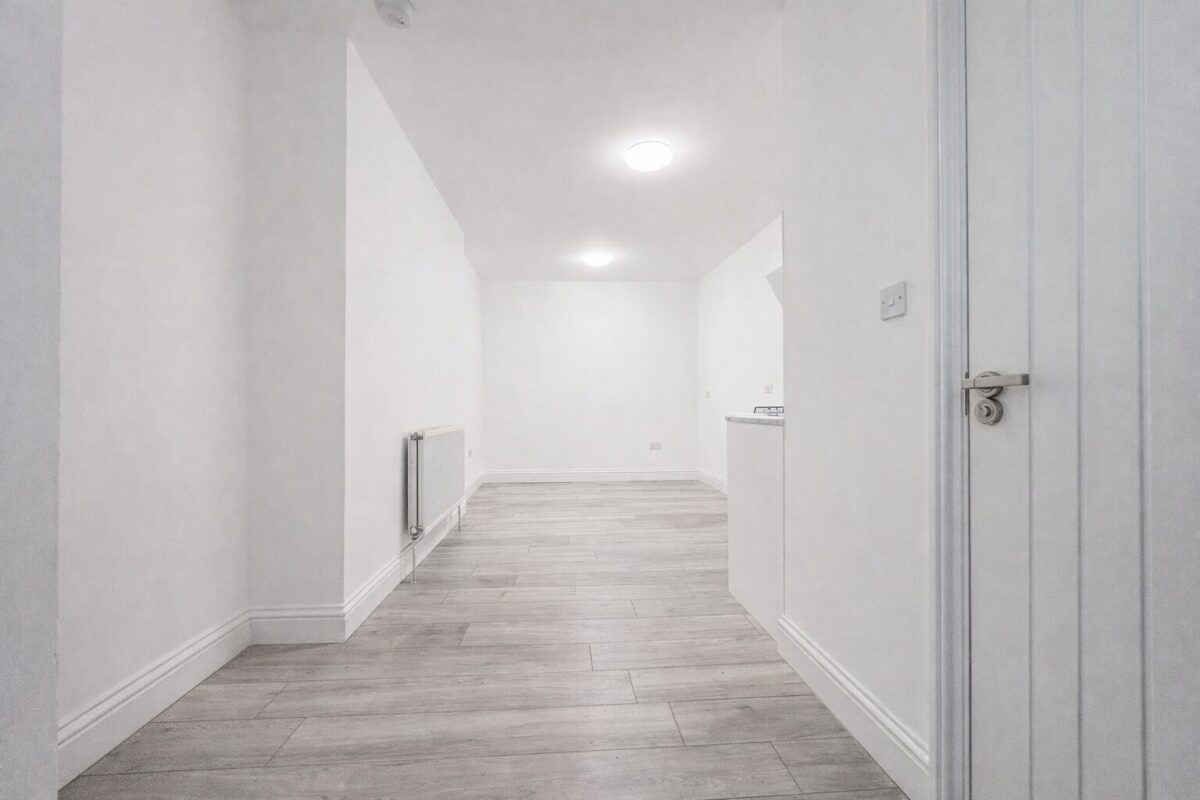 1 Bedroom Flat - HP11 (Bills Included)