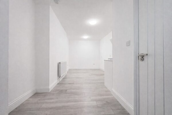 1 Bedroom Flat - HP11 (Bills Included)