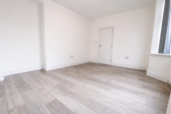 1 Bedroom Flat - HP11 (Bills Included)