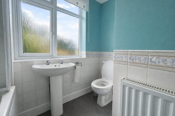 5 Bedroom House  - High Wycombe