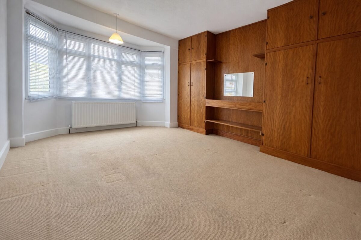 5 Bedroom House  - High Wycombe