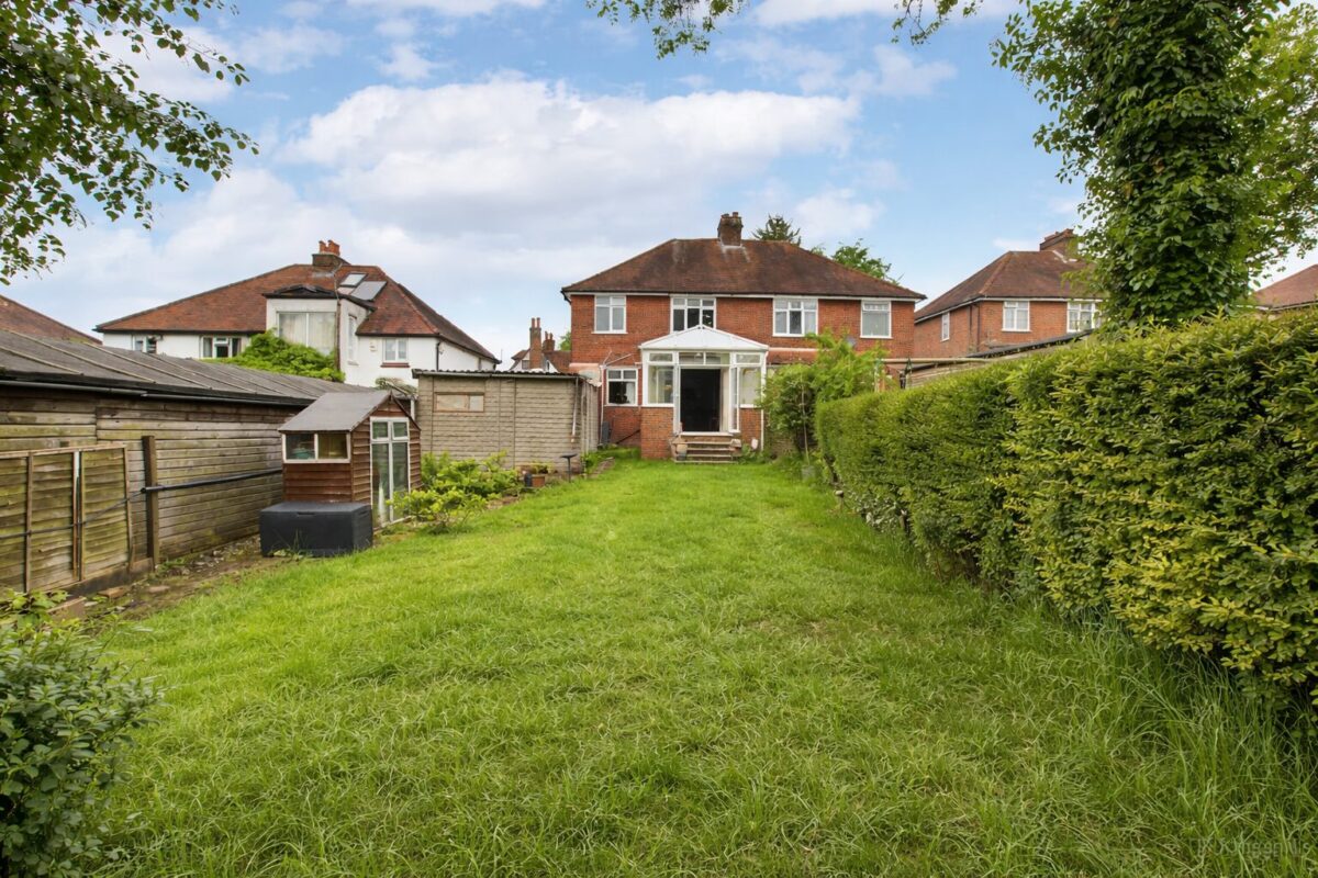 5 Bedroom House  - High Wycombe
