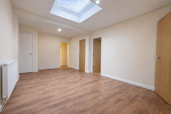 4 Bedroom Flat - High Wycombe