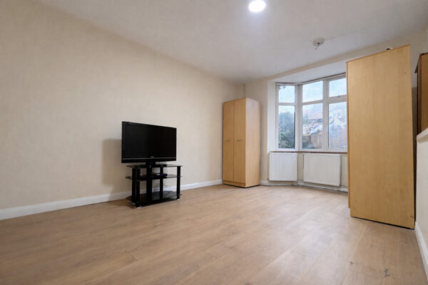 4 Bedroom Flat - High Wycombe