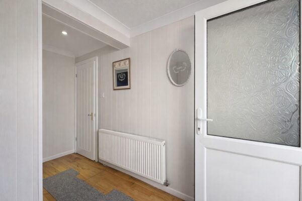 3 Bed-Terraced, Forgetts Road, Lane End, HP14 3DZ