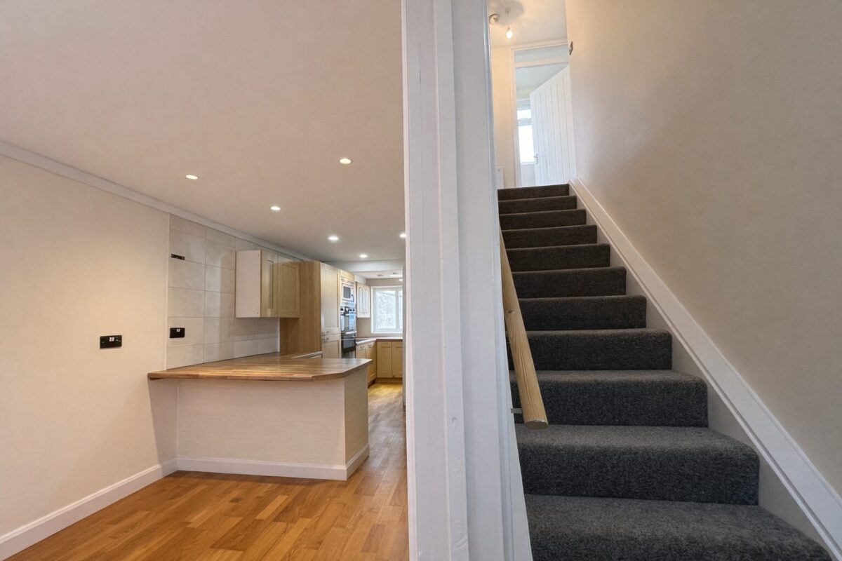 3 Bed-Terraced, Forgetts Road, Lane End, HP14 3DZ