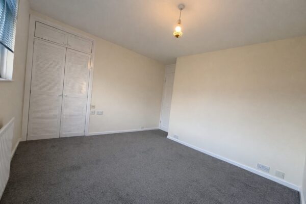 3 Bed-Terraced, Forgetts Road, Lane End, HP14 3DZ