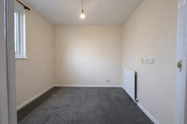 3 Bed-Terraced, Forgetts Road, Lane End, HP14 3DZ