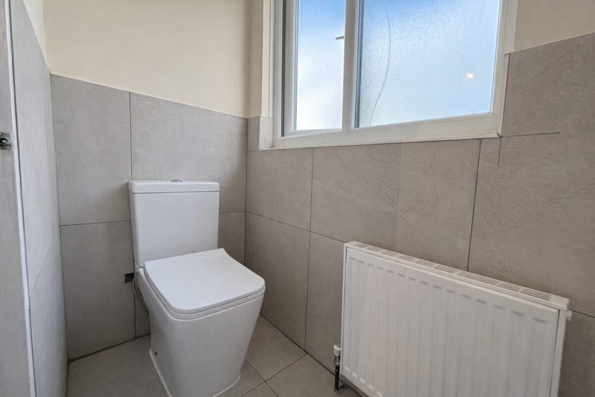 3 Bed-Terraced, Forgetts Road, Lane End, HP14 3DZ